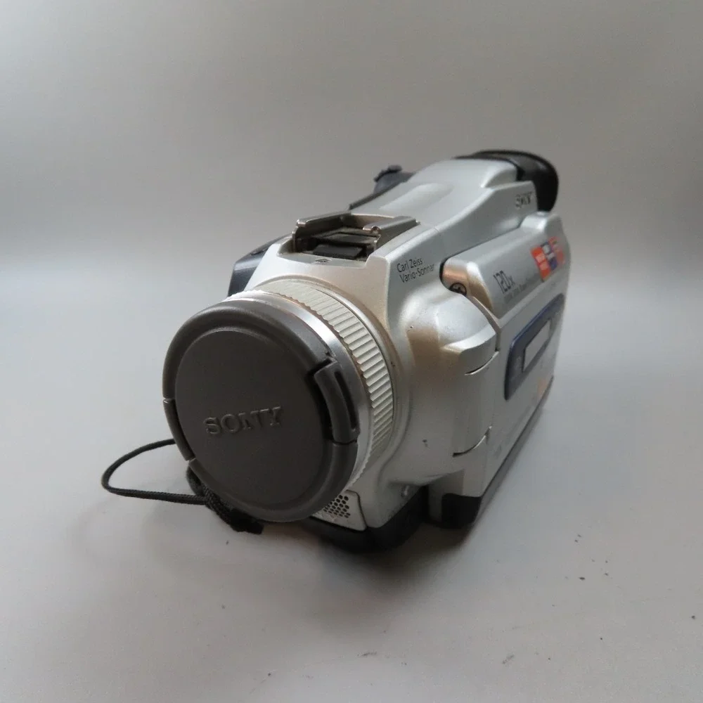 Sony DCR-TRV27 Handycam MiniDV Issue Turns On– For Parts/Repair READ